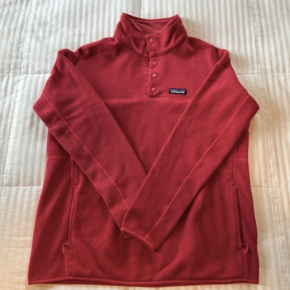 Women’s berry Patagonia Lightweight 1/4 Snap Better Sweater
